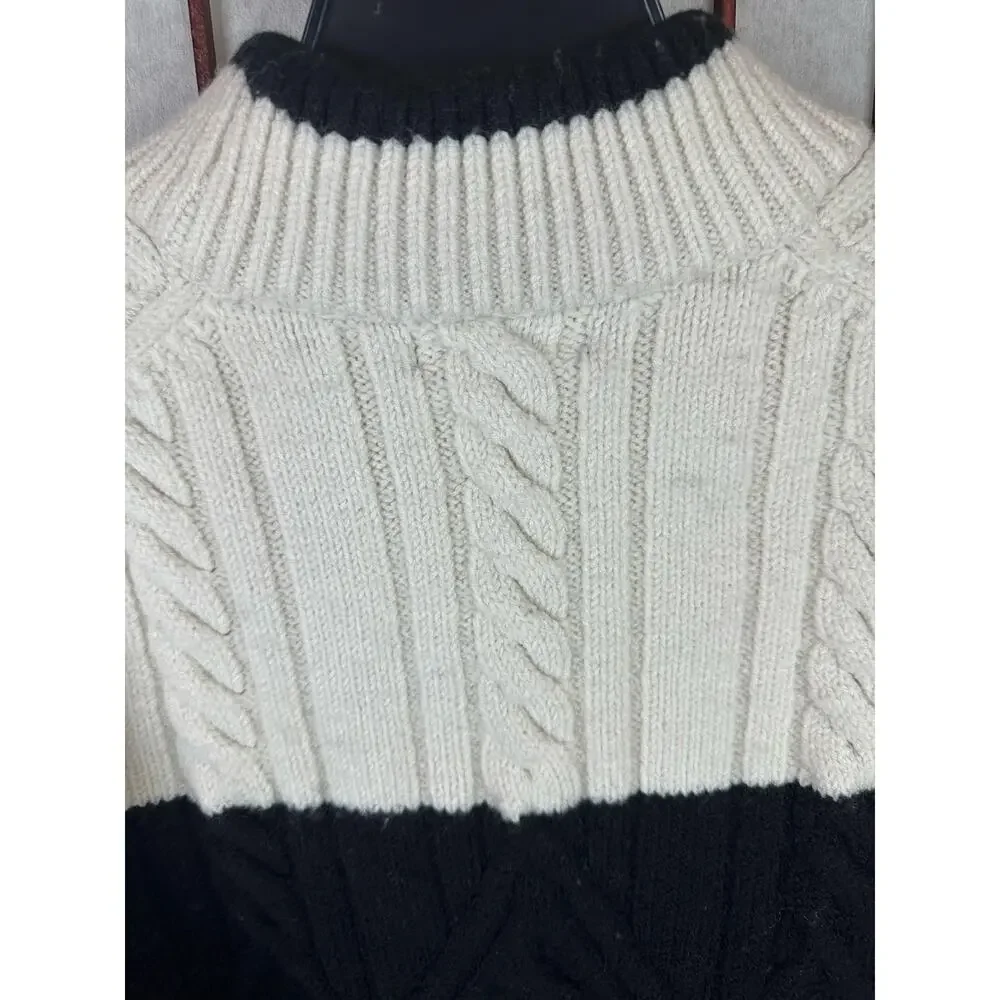 Banana Republic Men's Wool sweater black and cream size Large TALL